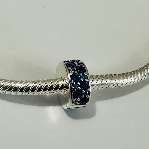 Authentic Pandora Blue Stone Clip Charm / Pandora charms / Pandora bracelets - Picture 1 of 3